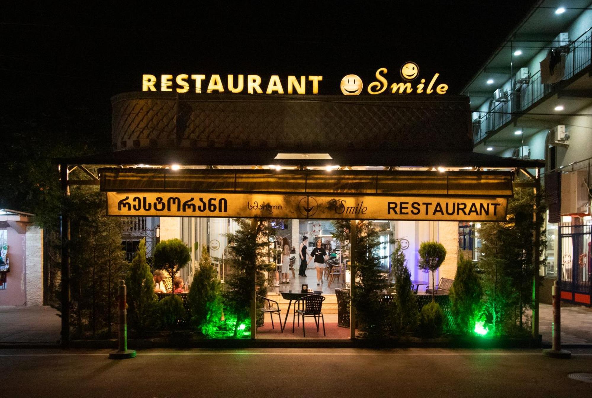 Hotel Smile Kobuleti Exterior foto